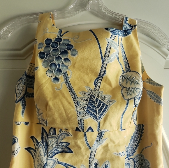 Maggy London embroidered Yellow floral design dress size 4 - Picture 2 of 13